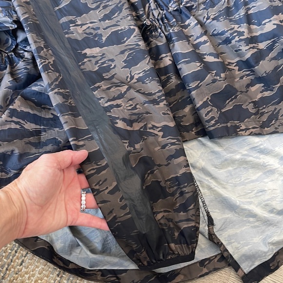 THE UPSIDE CAMO WINDBREAKER, Medium - Picture 5 of 8